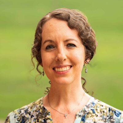 Dr. Jennifer Clyde